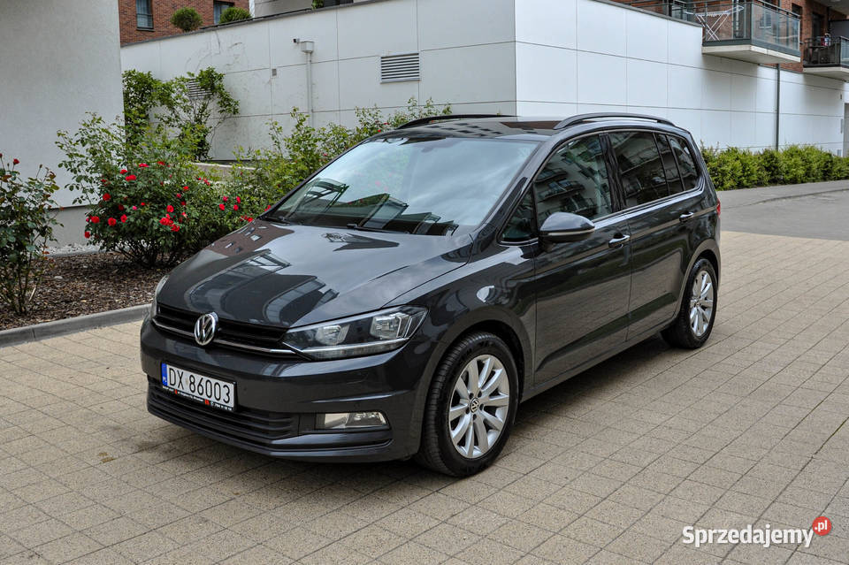 Volkswagen Touran 2016 r Bezwypadkowy nieuszkodzony Wrocław