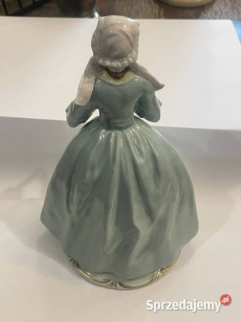 Porcelanowa figurka Sitzendorf elegancka Kraków