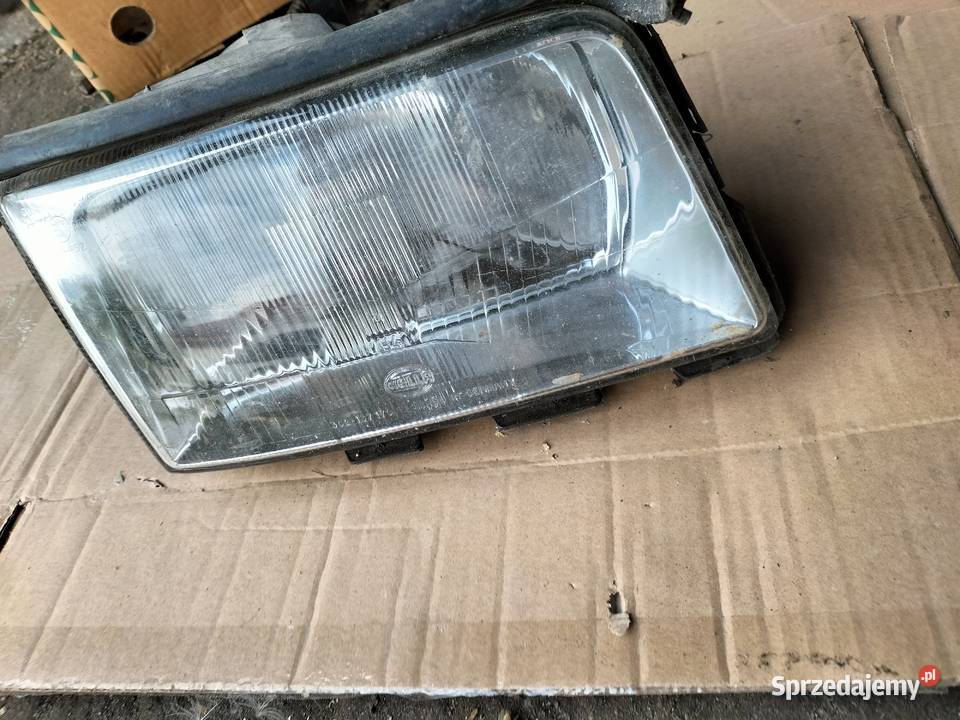 LAMPA PRZÓD PRZEDNIA PRAWA REFLEKTOR PRAWY AUDI Kamień-Kolonia sprzedam