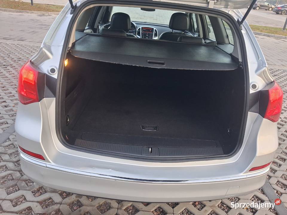 Opel Astra J 14 LPG Kombi 2014r Starachowice