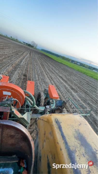 Siewnik do kukurydzy 4 rzędowy monoiair Maszyny rolnicze