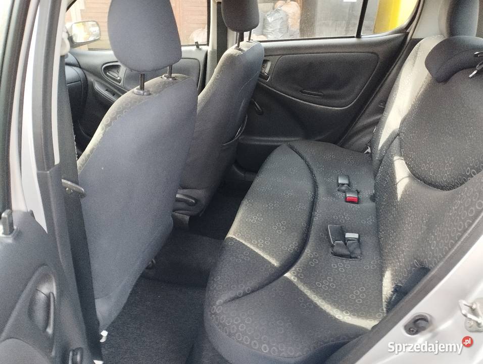 Toyota Yaris 2004 benzyna Yaris