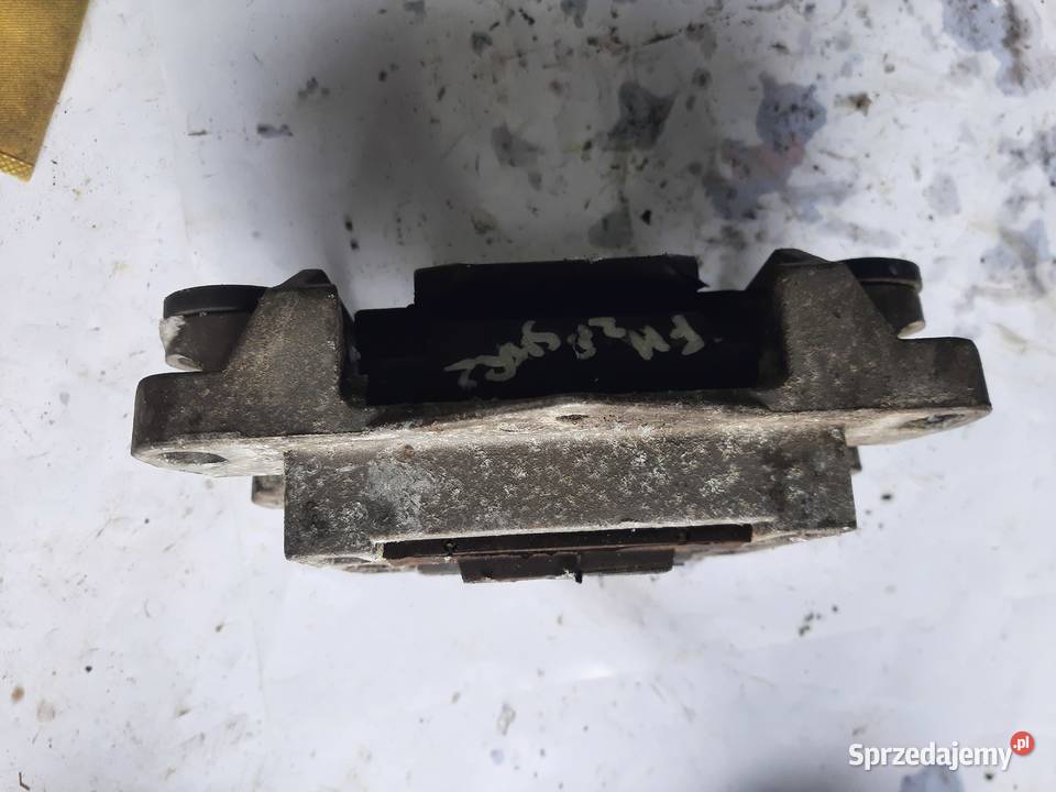 Ford Mondeo MK III 20 16V łapa poduszka skrzyni łódzkie Ksawerów