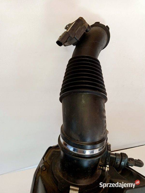 OBUDOWA FILTRA AUDI A4 A5 Q5 8K0133837B 30 TDI osobowe