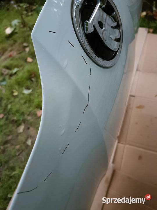 SKODA FABIA III 3 6V MASKA POKRYWA SILNIKA Drezdenko