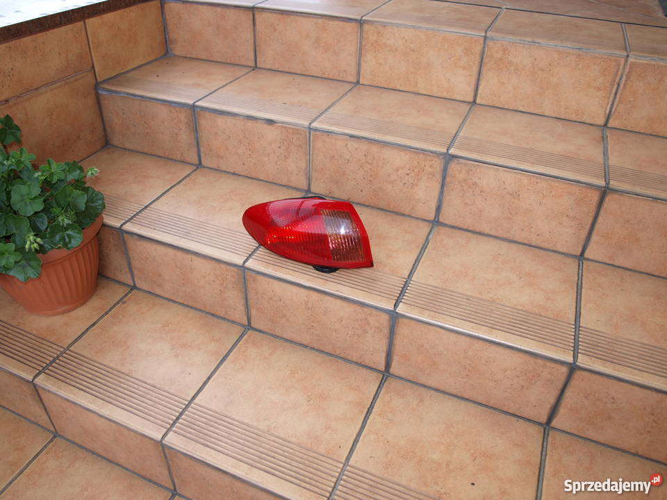 Alfa Romeo lampa tylna lewa 2001 2010r Kalisz