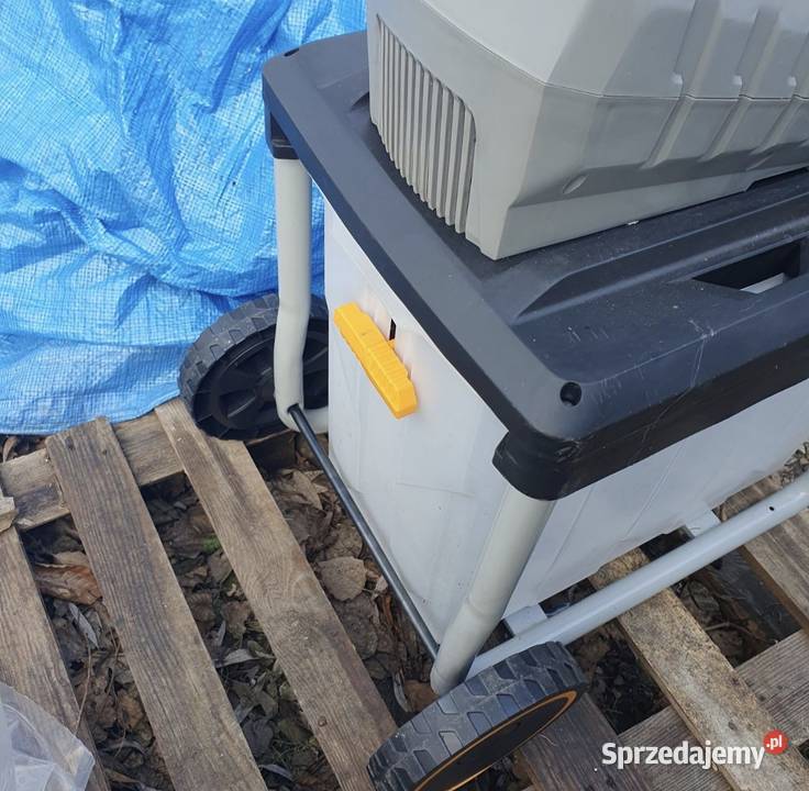 Rozdrabniacz do gałęzi frezowy TITAN Brzesko