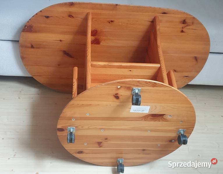 Solidny owalny stolik na gazety warmińsko-mazurskie Reszel