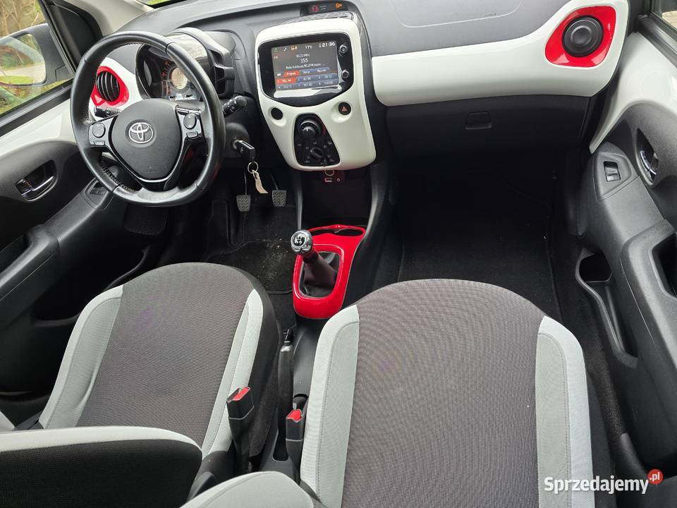 Fajna Toyota Aygo Książka serwisowa nieuszkodzony Kołobrzeg