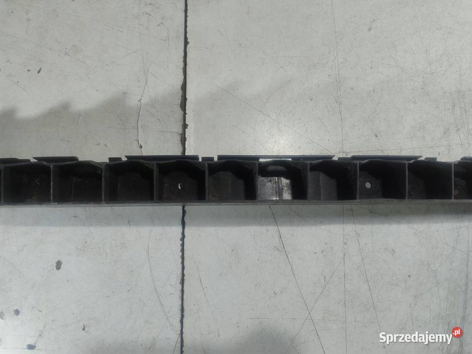 ŚLIZG ZDERZAKA TYŁ ŚRODKOWY VW POLO 9N 6Q6807863