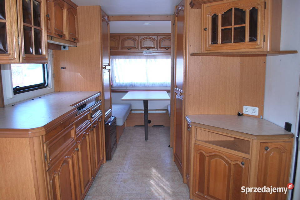 HOBBY PRESTIGE 535 1993 4 OS Z ŁAZIENKĄ 1 Grzebowilk