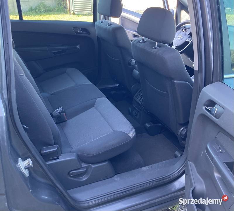 Opel zafira 2010 bezwypadkowy bogate wyposażenie