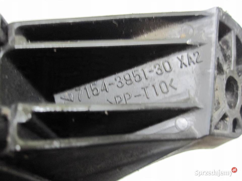 LEXUS IS II 22 D 08r skrzynka bezpieczników