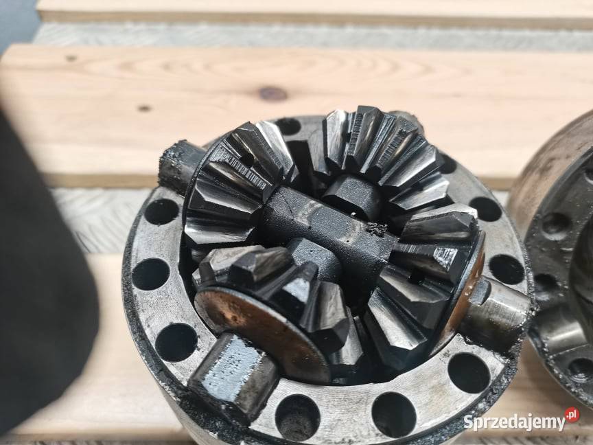 Mechanizm różnicowy CAT TH 210 Carraro Wilkowo