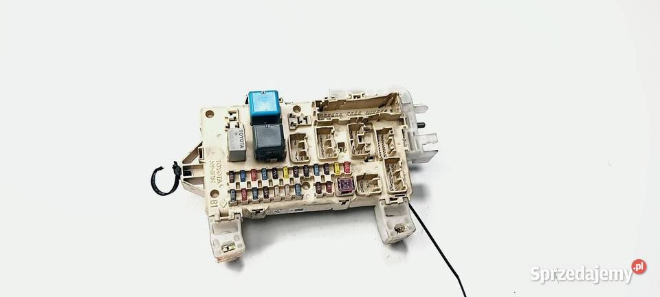 SKRZYNKA BEZPIECZNIKÓW TOYOTA COROLLA VERSO Lipno