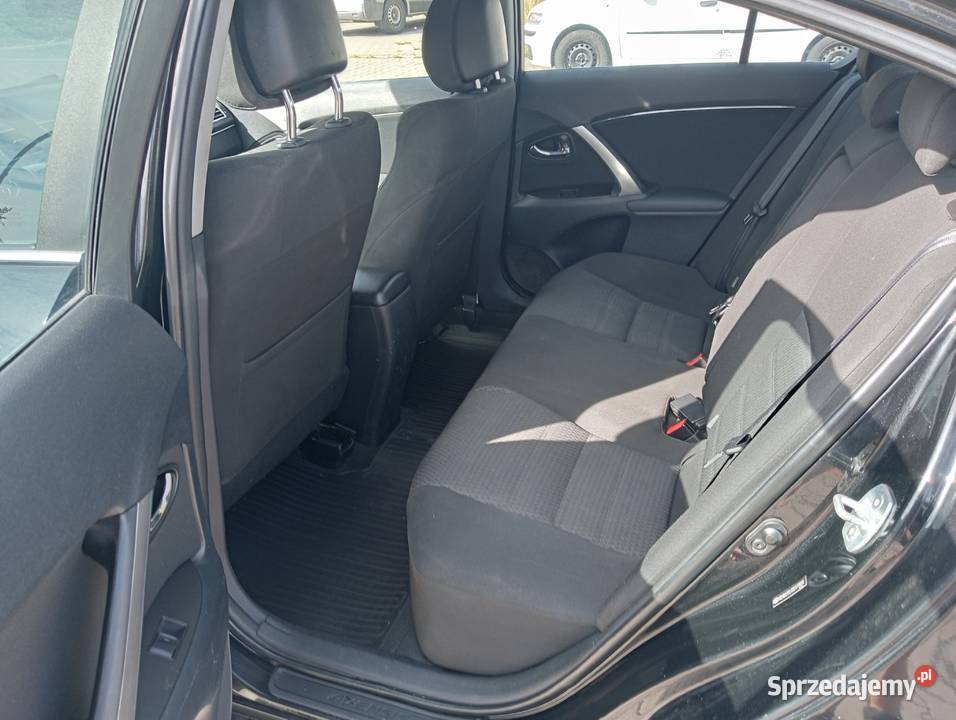 Toyota Avensis 18 LPG Sedan 2012 Bezwypadkowa podlaskie Białystok sprzedam