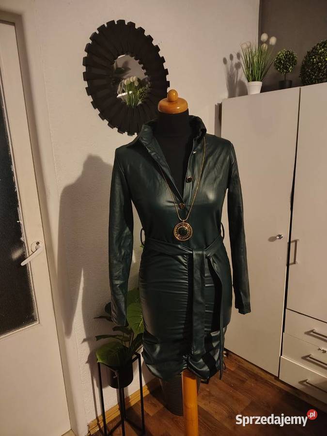 Sprzedam na cito Wielki karton z ciuchami Koszalin