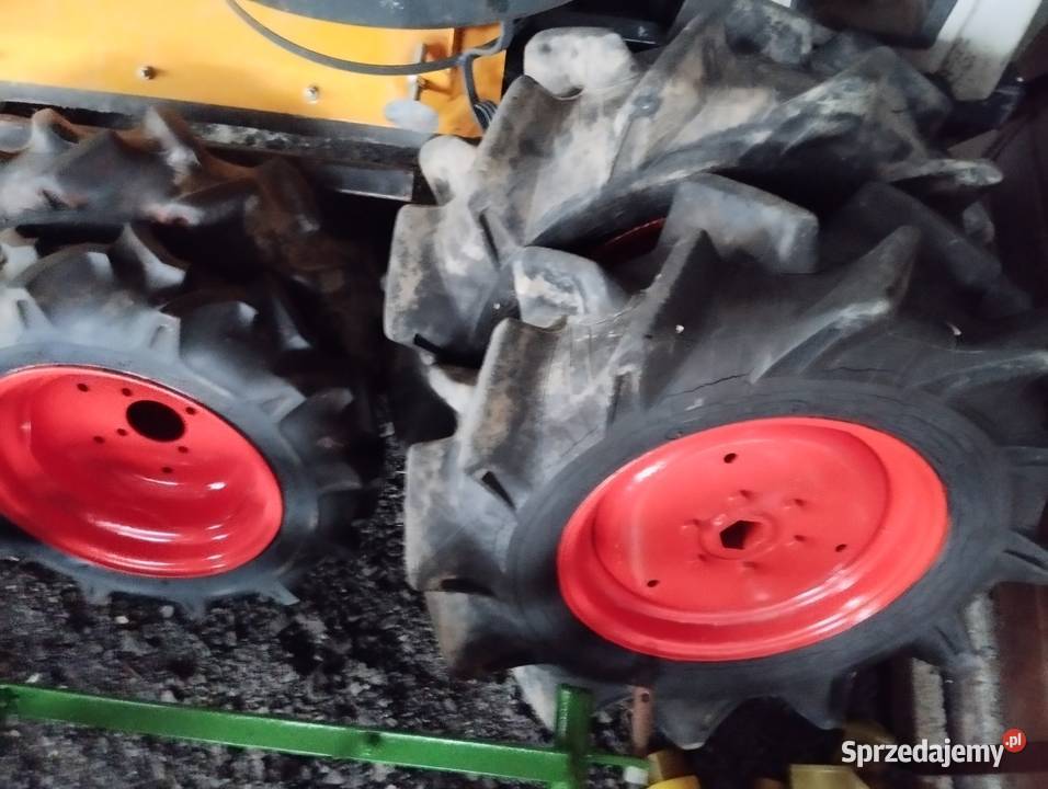 Sprzedam traktorek Kubota b6000 Napęd 4x4