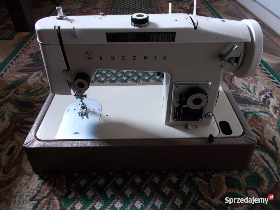 Maszyna do szycia ŁUCZNIK RADOM Brzeg