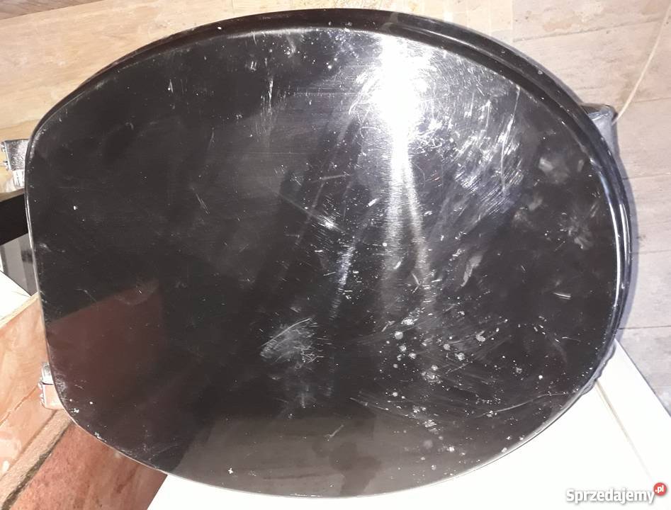 Czarna deska sedesowa