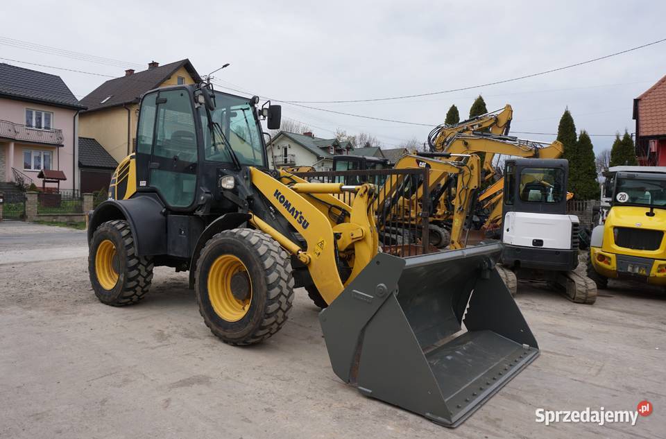 Ładowarka kołowa Komatsu WA 100 2017 sprzedam