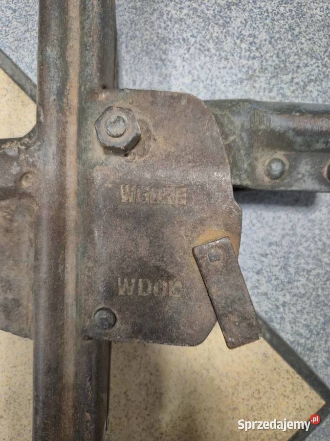 Lewarek samochodowy antyk zabytek Dąbrowa Górnicza sprzedam