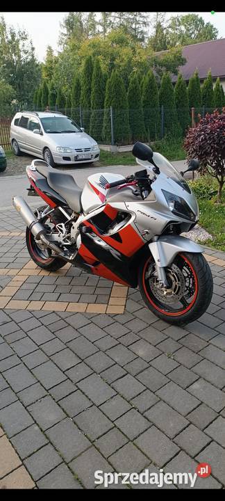 Honda CBR F4i