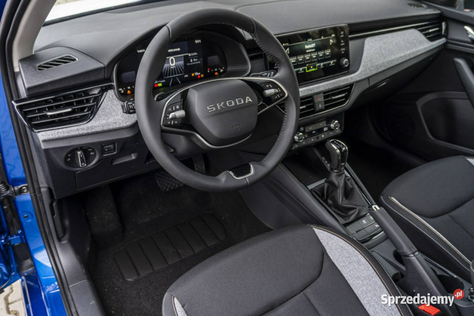 koda Kamiq Edition 130 15 TSI 150 DSG DEMO komputer pokładowy