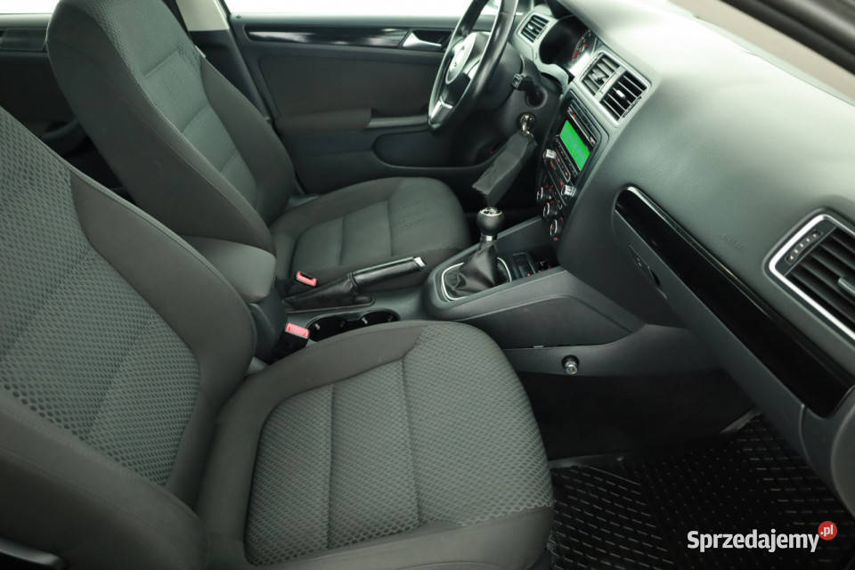 VW Jetta 12 TSI 77KM mazowieckie Piaseczno