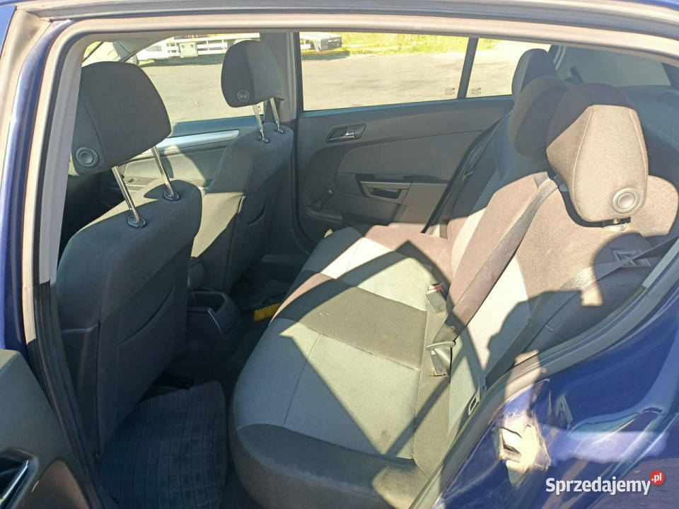 Opel Astra Opel Astra 17CDTI 101 05r H 20042014 Tarnów
