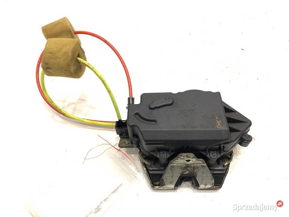 ZAMEK KLAPY TYŁ MERCEDES S211 Kombi A2117400035 osobowe