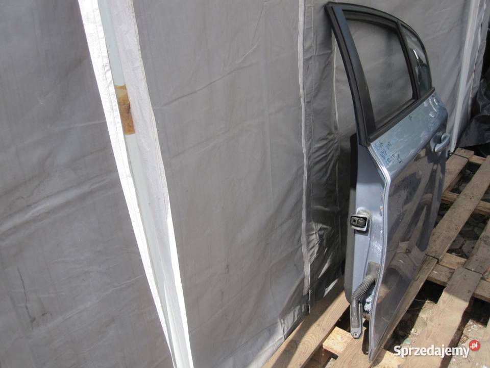 BMW E81 E87 LIFT 09r HB 5D drzwi lewe tył osobowe Drzwi