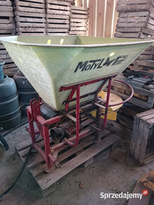 Rozsiewacz POM Motyl 04m3 600 Lebiedziew