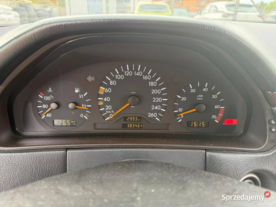 Mercedes E 200 gaz LPG zarejestrowany W210 ESP