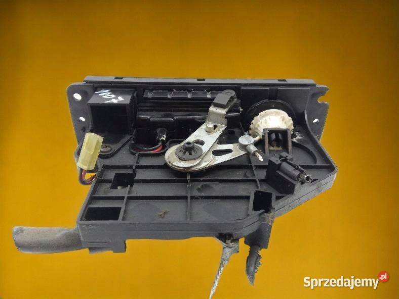 PANEL NAWIEWU K0116119 Kia Sportage I 19932004 Panele sterowania, przełączniki