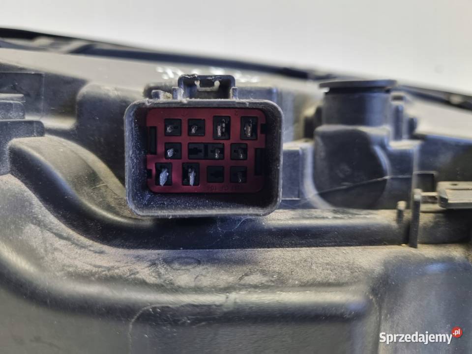 LEWA LEWY Volvo V70 III XC70 PRZEDNIA LAMPA Rudka