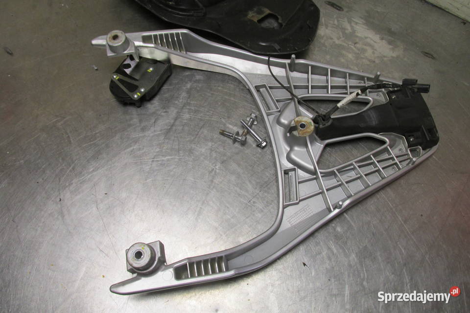 Bagażnik uchwyt Honda SH 300 18r części Sandomierz