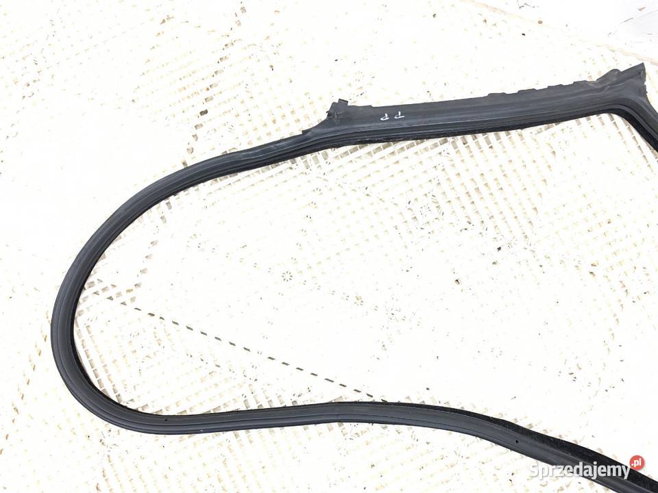 USZCZELKA DRZWI PRZÓD PRAWA BMW F07 Hatchback osobowe podkarpackie