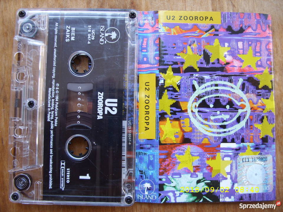 4 kasety zespolu U2 z muzyka rockowa Wołów
