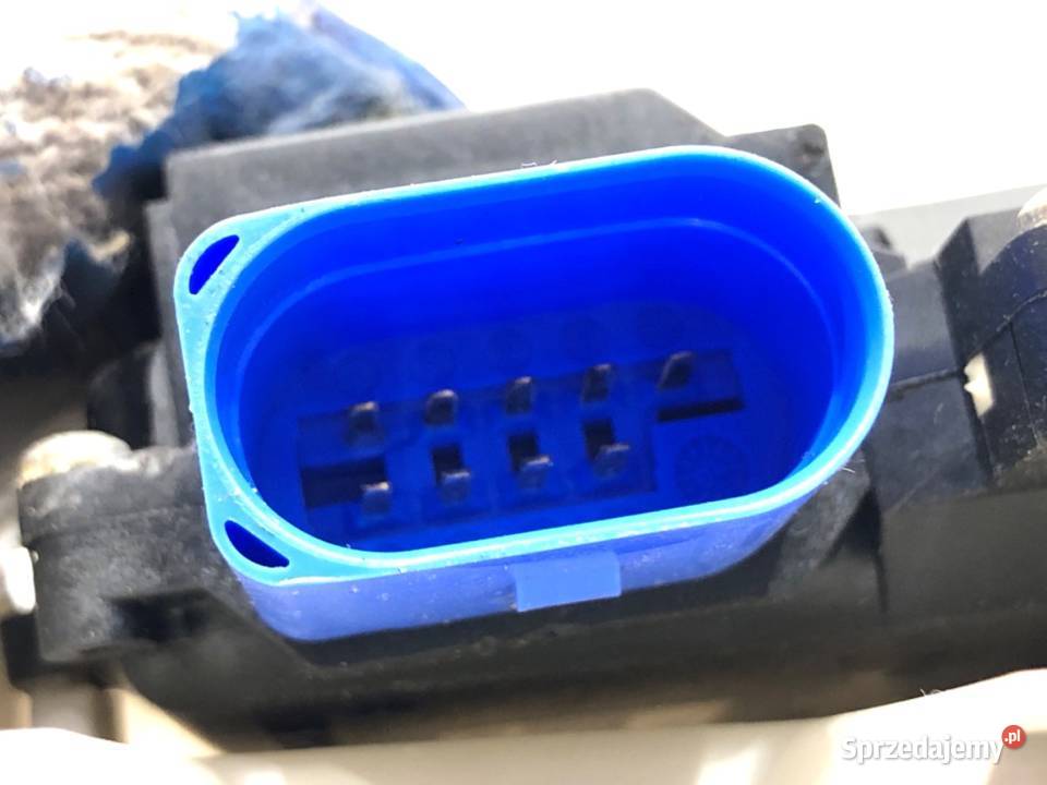 ZAMEK DRZWI PRAWY PRZÓD VW TOURAN Minivan 0310