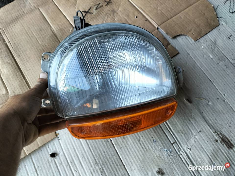 RENAULT TWINGO LAMPA PRZÓD PRZEDNIA PRAWA lubelskie Kamień-Kolonia