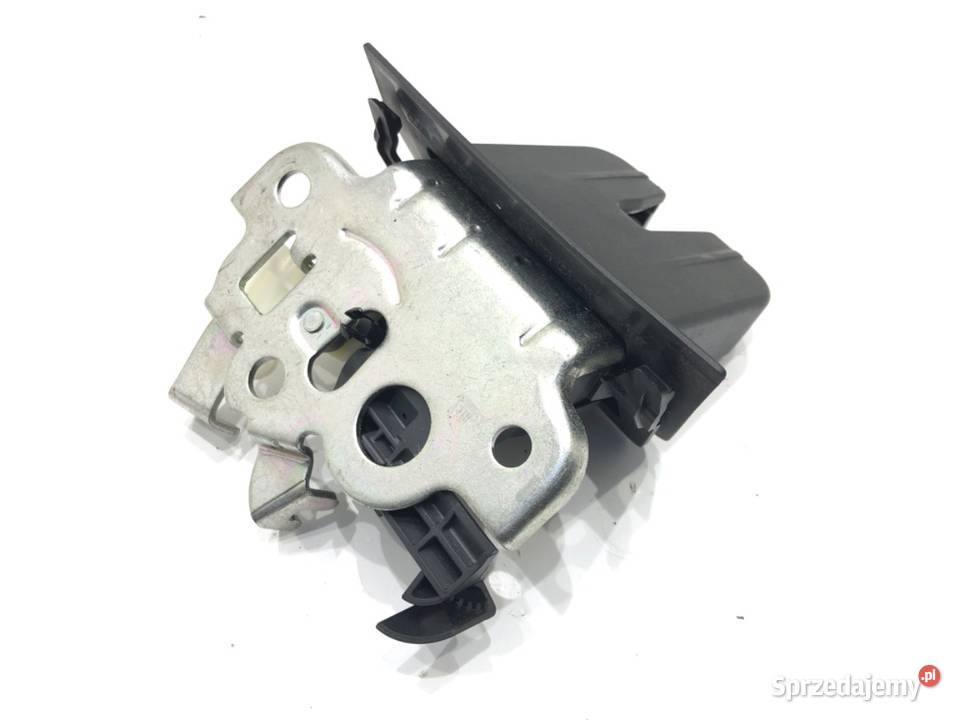 ZAMEK KLAPY TYŁ AUDI Q3 I Hatchback 8U0827520 osobowe podkarpackie