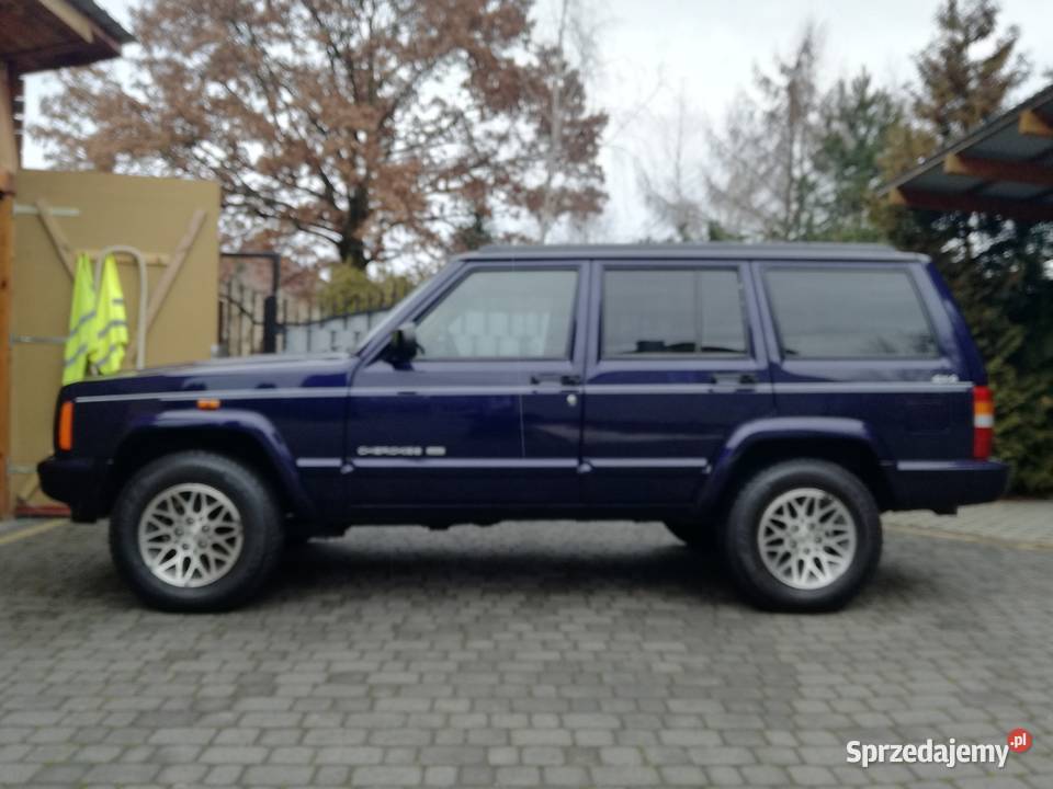 Jeep Cherokee XJ 40 nieuszkodzony lubelskie Bystrzejowice Pierwsze