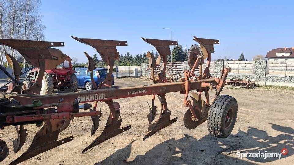 Pług 4 skibowy obrotowy obrotowy krone Mustang Maszyny uprawowe Sieradz