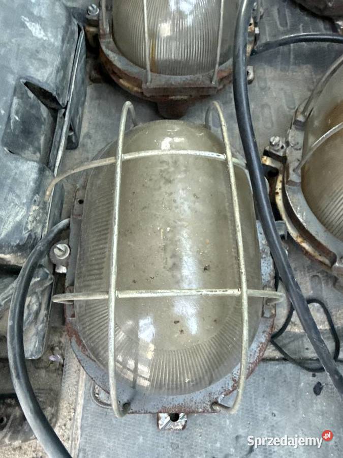 Lampa ZAOS z PRLu Olsztyn