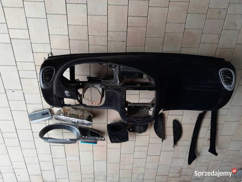 Deska rozdzielcza flokowana ford fiesta mk4 ford Rok produkcji 2000 Wyposażenie wnętrza Moszczenica