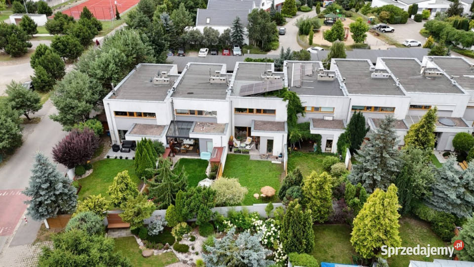 Dwupoziomowe z garażem i ogrodem Dąbrówka taras