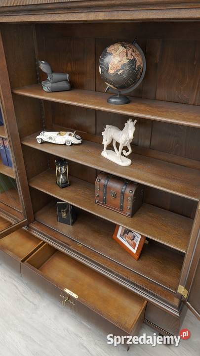 Dębowa biblioteka z lat 20tych XXw Jerka