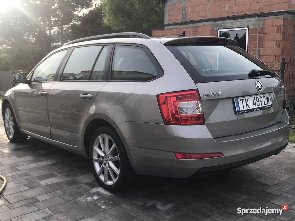 Skoda Octavia Kombi 16 TDI DSG Ledy Klima Rok produkcji 2013 Kielce