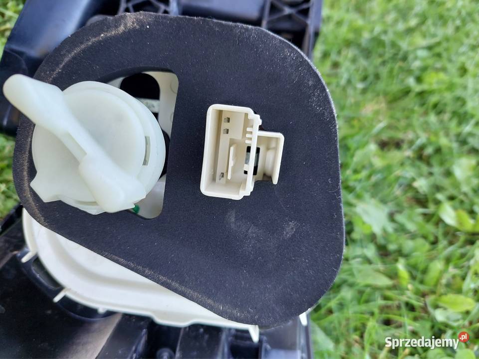 Lampy tył VW Turan II